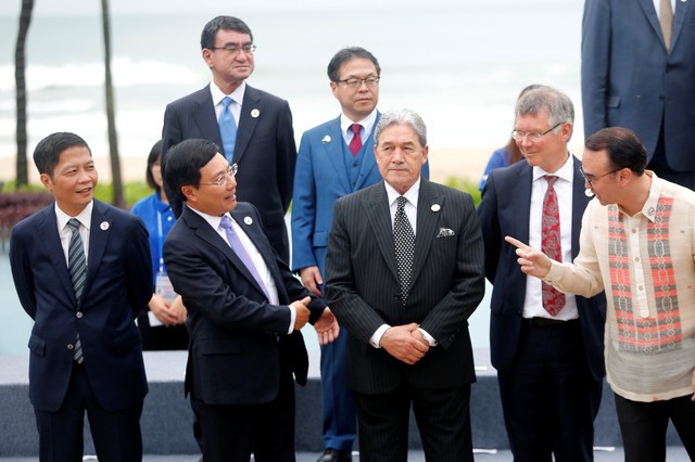 Nghị sự dày đặc của các quan chức cấp cao APEC